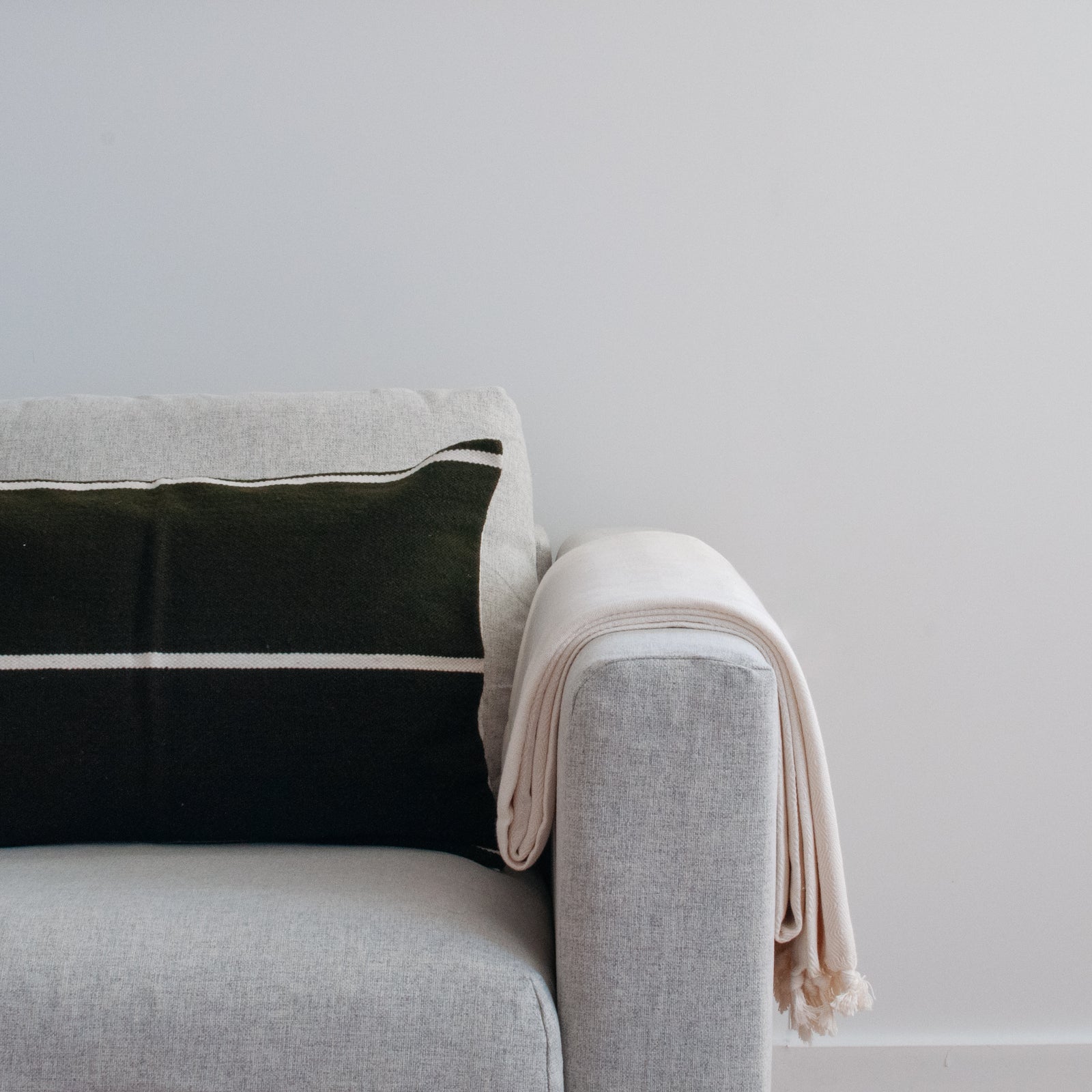 Peshtemal Style Coverlet - Ivory